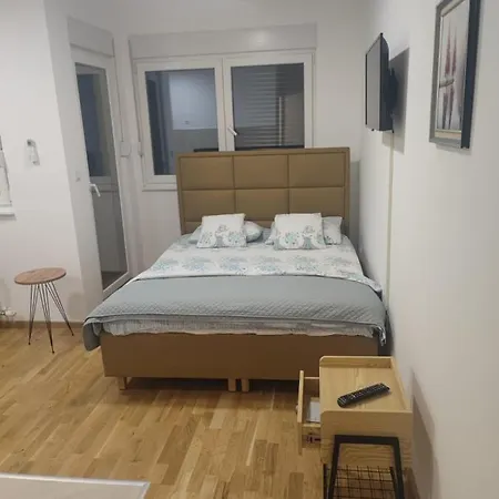 Nirvana Center Apartament *