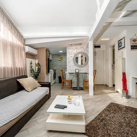 Apartment Nirvana Center