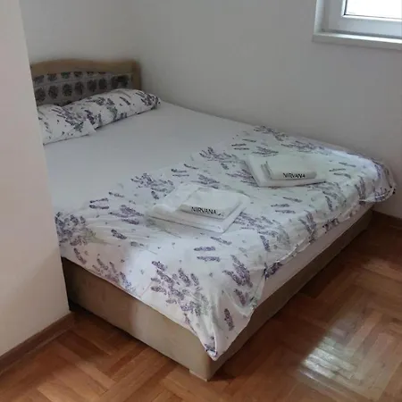 Apartment Nirvana Center *