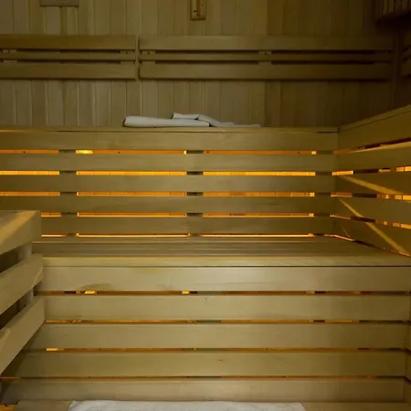 Nirvana Center Apartment